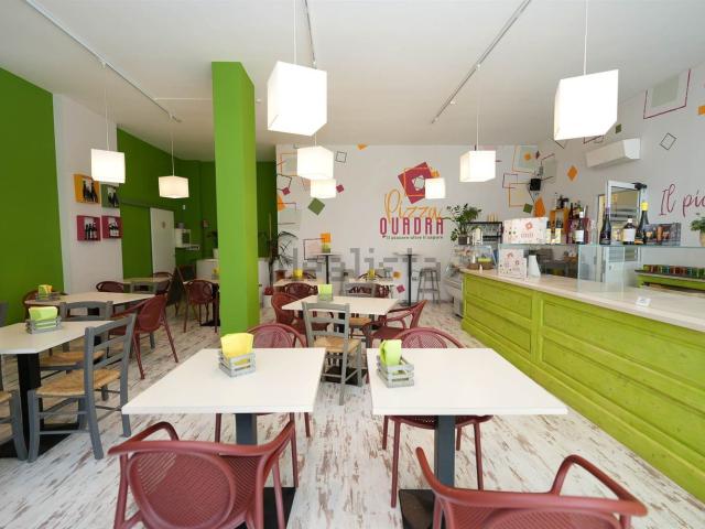 Locale in vendita di 258 m² in Via Libero Grassi