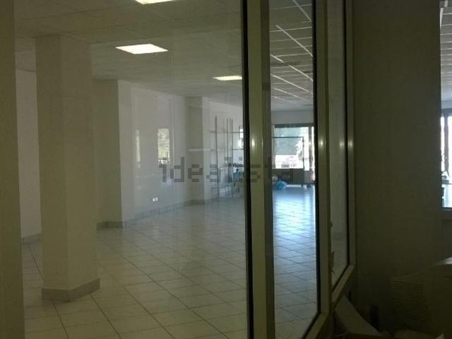 Locale in vendita di 259 m²