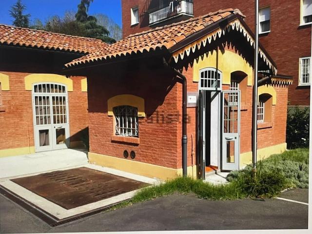 Locale in vendita di 25 m² in Via Andrea Costa, 18