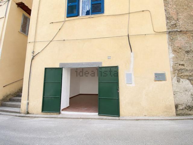 Locale in vendita di 25 m² in Via Antonio Ranucci, 23