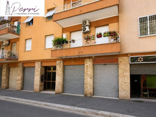 Locale in vendita di 25 m² in Via Basilio Bricci