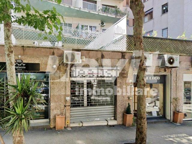 Locale in vendita di 25 m² in Via Domenico Cimarosa