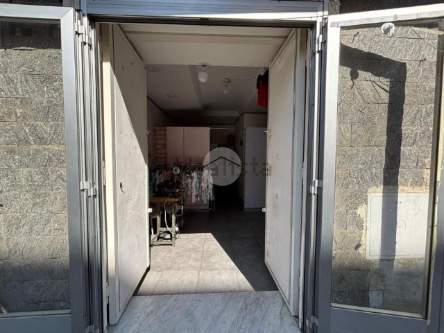 Locale in vendita di 25 m² in Via Ettore Bellini, 13
