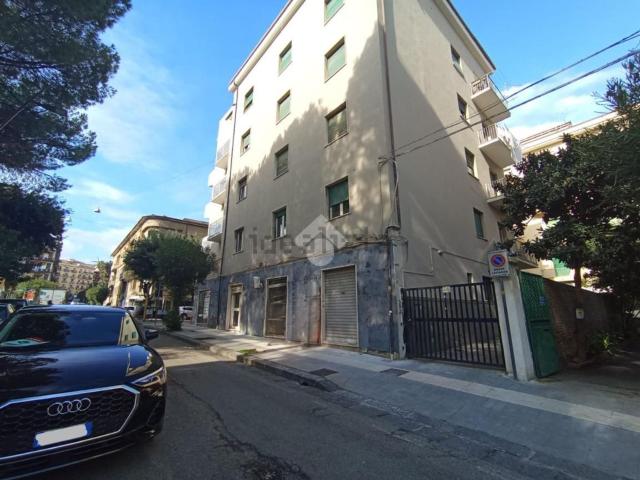 Locale in vendita di 25 m² in Via Guglielmo e Annamaria Nucci, 32