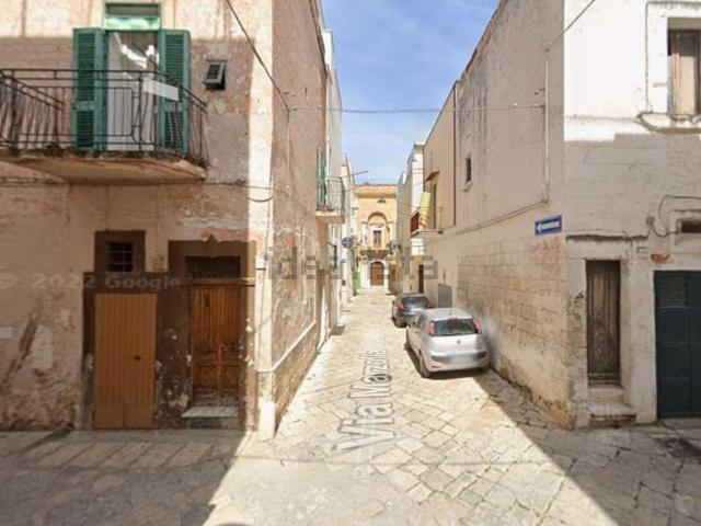 Locale in vendita di 25 m² in Via Perna, 47
