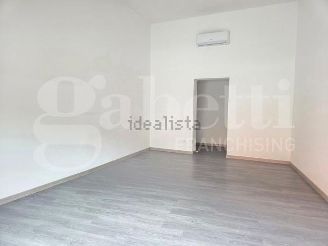 Locale in vendita di 25 m² in Via Porrettana, 539
