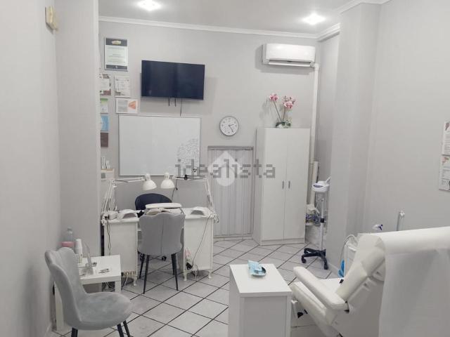 Locale in vendita di 25 m² in Via Raffaele de Cesare