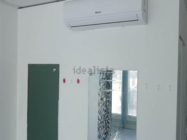 Locale in vendita di 25 m²