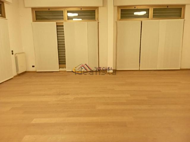 Locale in vendita di 260 m²