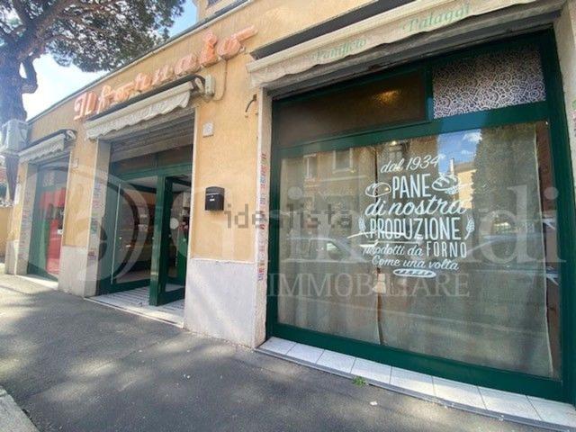 Locale in vendita di 260 m² in Via dei Gonzaga