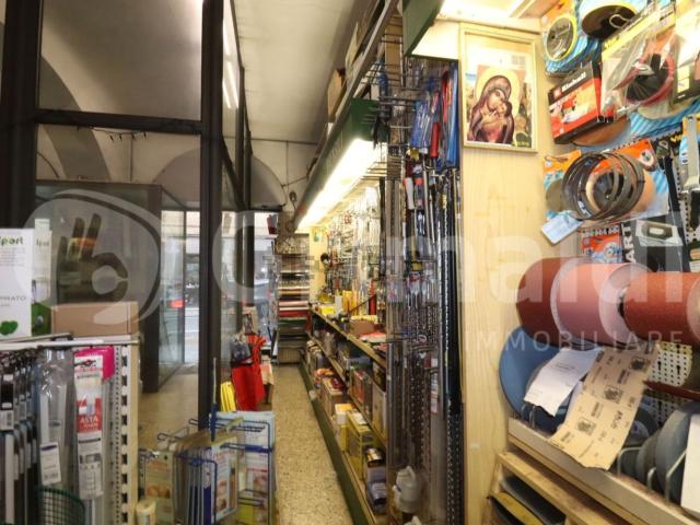 Locale in vendita di 260 m² in Via Fiume