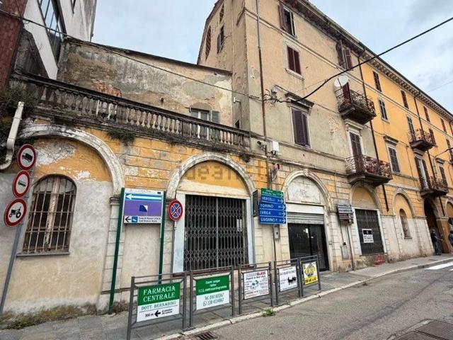 Locale in vendita di 261 m² in Corso Italia, 10