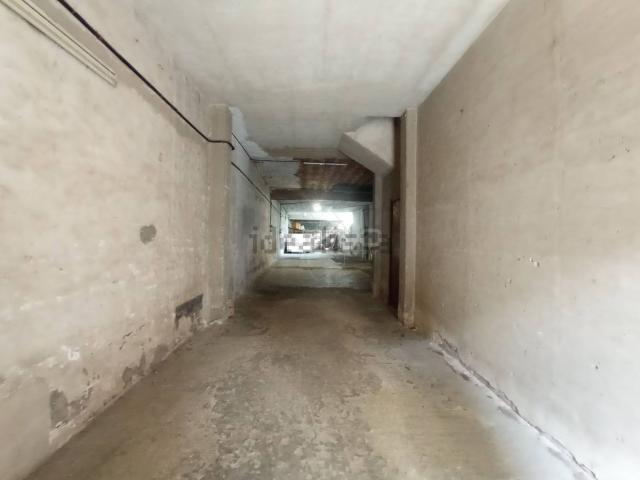 Locale in vendita di 265 m² in Via Giuseppe Giusti