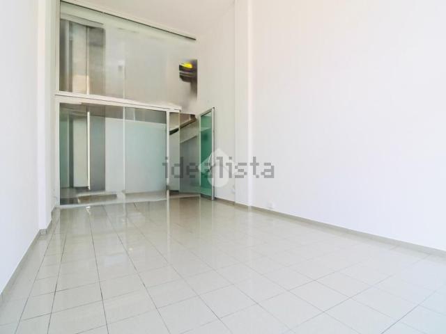 Locale in vendita di 26 m² in Piazza Guglielmo Marconi, 20
