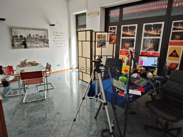 Locale in vendita di 26 m² in Via Verolengo, 68