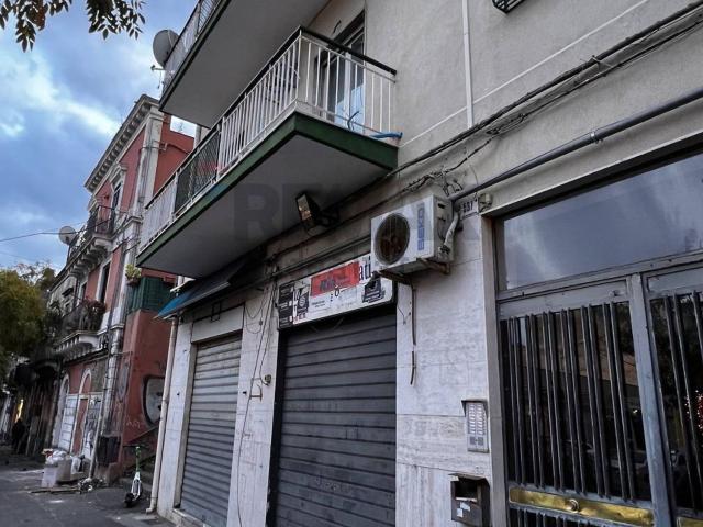 Locale in vendita di 26 m² in Via Plebiscito, 595