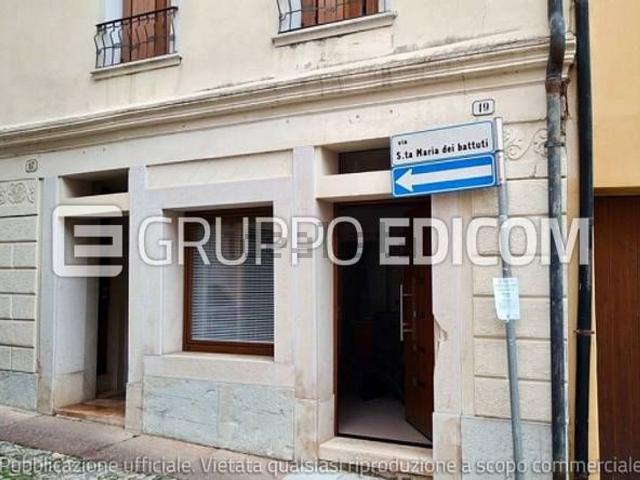 Locale in vendita di 26 m² in Via Santa Croce