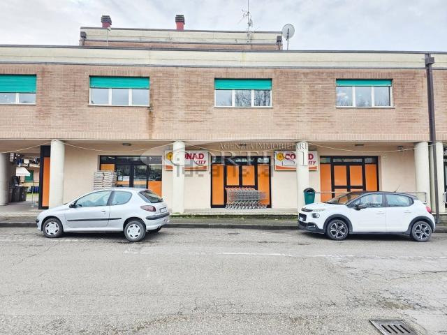 Locale in vendita di 270 m²