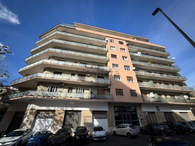 Locale in vendita di 270 m² in Via Cavallerizza, 124