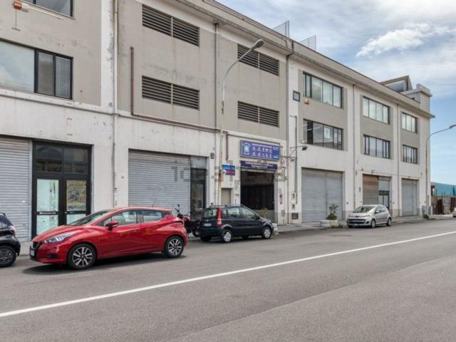 Locale in vendita di 270 m² in Via Orso Mario Corbino, 9