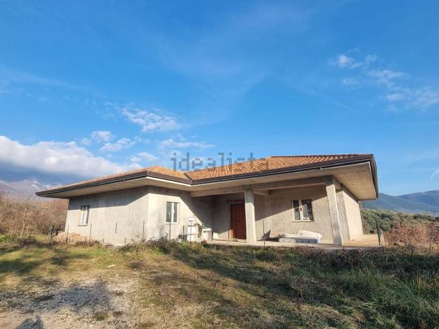 Locale in vendita di 270 m² in Via Pacciano, 5