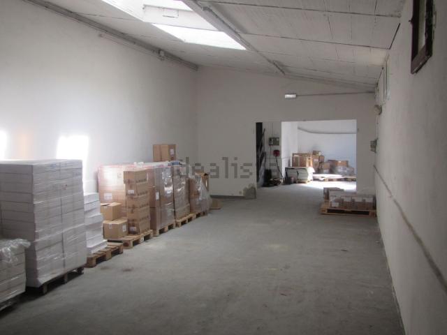 Locale in vendita di 270 m² in Via Reginaldo Giuliani, 108