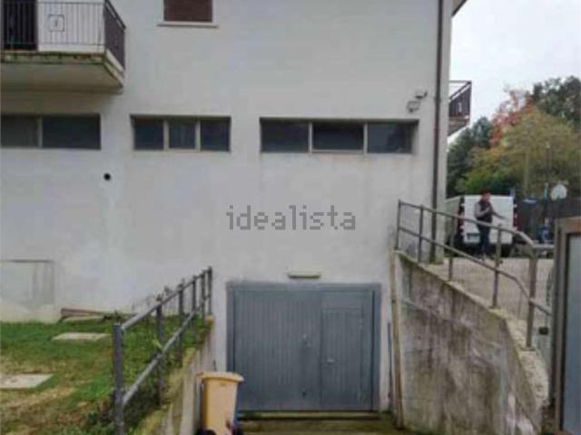 Locale in vendita di 275 m² in Via Francesco Baracca, 2