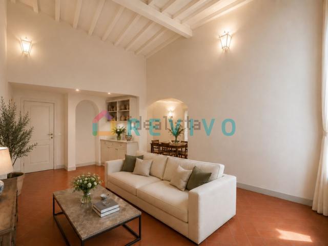 Locale in vendita di 276 m² in Via dei Rustici