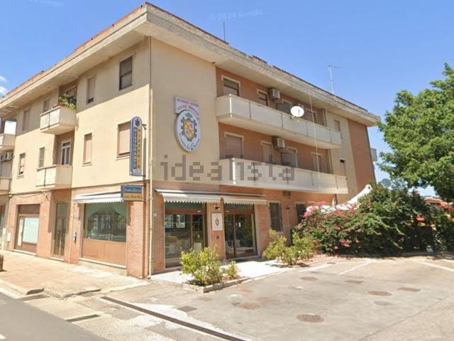 Locale in vendita di 276 m² in Via Roma, 6