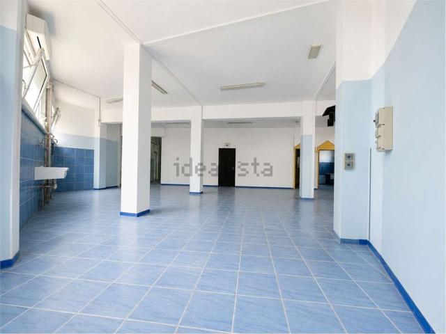 Locale in vendita di 278 m²