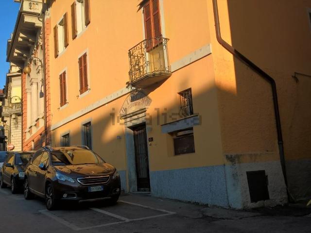 Locale in vendita di 278 m² in Via Alessandro Manzoni, 20