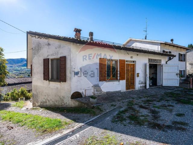 Locale in vendita di 280000 m² in Strada della Posta, 3