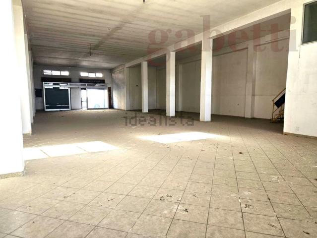 Locale in vendita di 280 m²