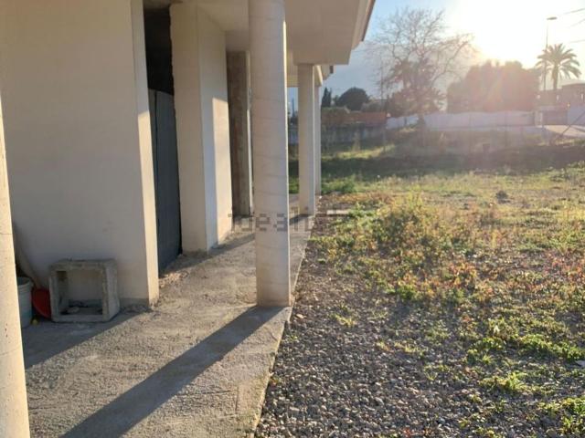 Locale in vendita di 280 m² in Via Fressuriello