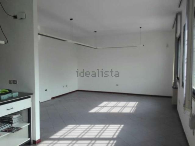 Locale in vendita di 280 m² in Viale Fiume, 21