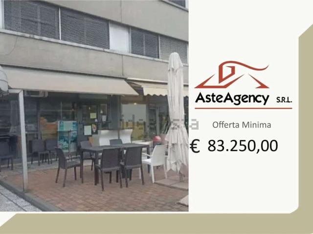 Locale in vendita di 281 m² in Viale della Scienza, 36