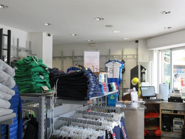Locale in vendita di 283 m² in Via Galimberti Tancredi