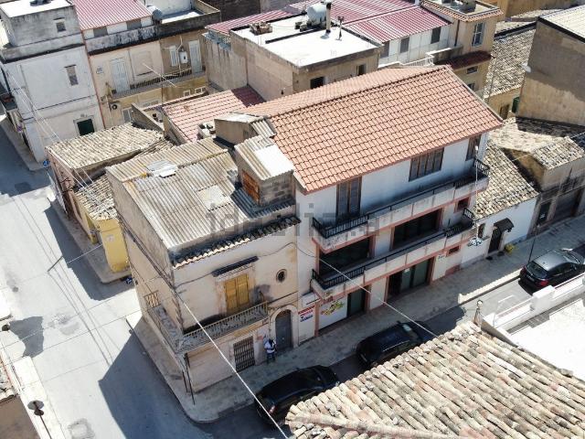 Locale in vendita di 285 m² in Via Carmine, 146