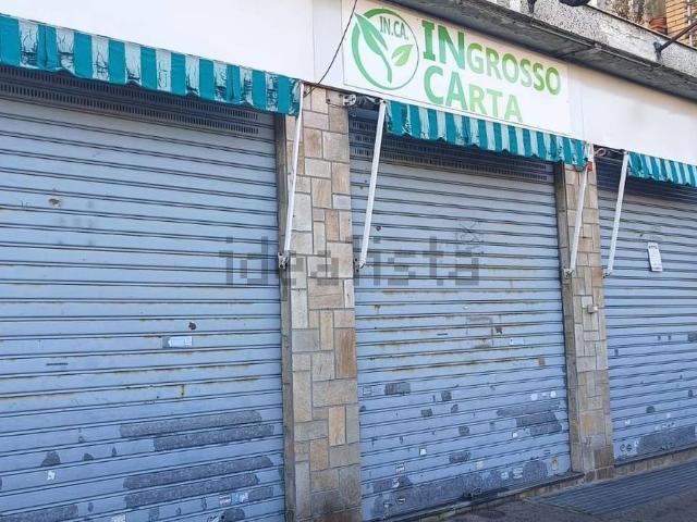 Locale in vendita di 285 m² in Via Sette Comuni