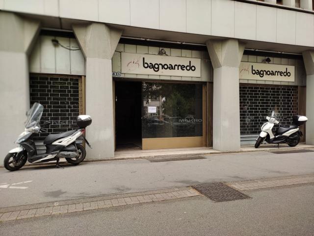 Locale in vendita di 285 m² in Viale Codalunga, 4