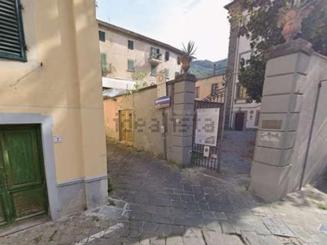 Locale in vendita di 286 m² in Via del Seminario, 9