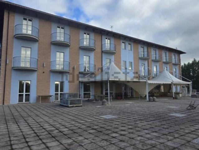 Locale in vendita di 2875 m² in Via Fossano