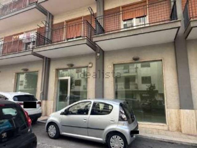 Locale in vendita di 287 m² in Via Vittorio Emanuele Orlando, 43