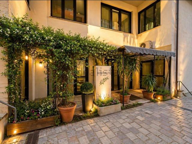 Locale in vendita di 287 m² in Viale del Risorgimento