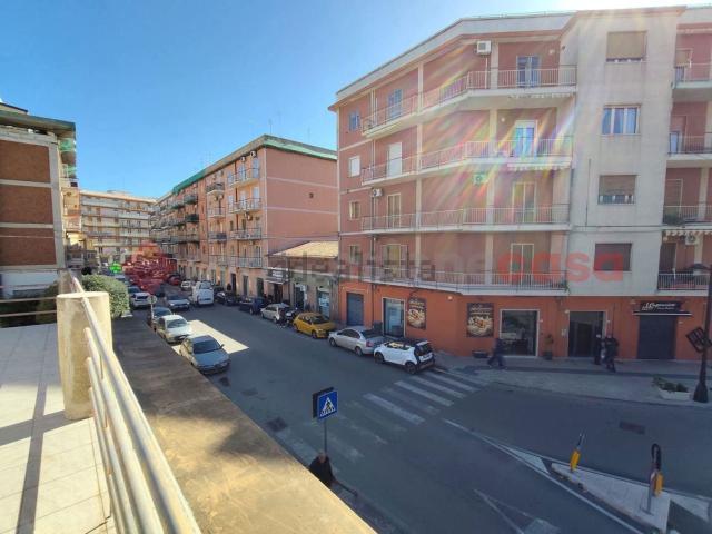 Locale in vendita di 289 m² in Via Alessandro Specchi, 2