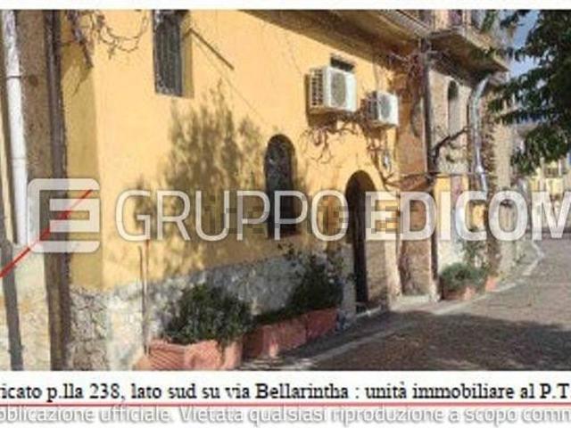 Locale in vendita di 289 m² in Via Bella Arintha