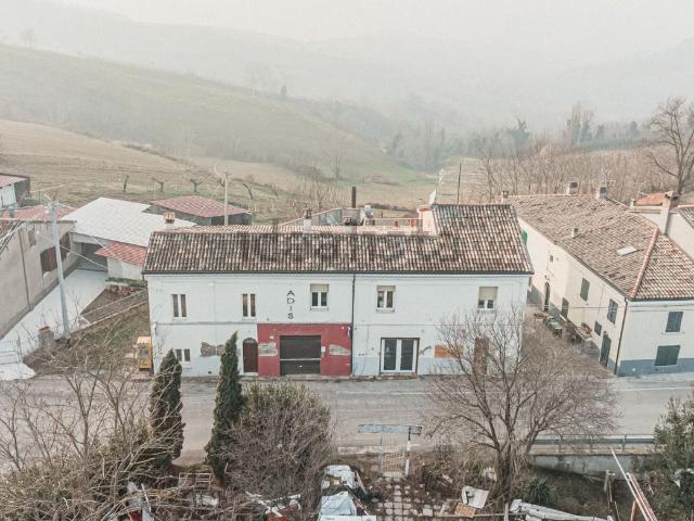 Locale in vendita di 289 m² in Via Tessello, 6661