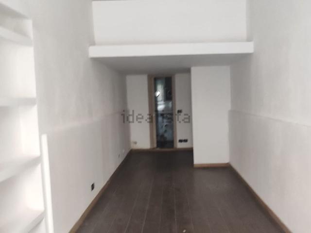 Locale in vendita di 28 m² in Corso Dante Alighieri