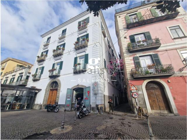 Locale in vendita di 28 m² in Via Antica Corte