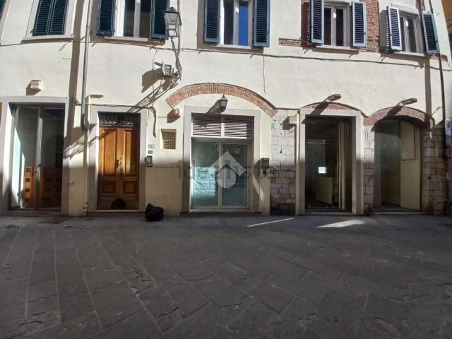 Locale in vendita di 28 m² in Via Cesare Guasti, 6